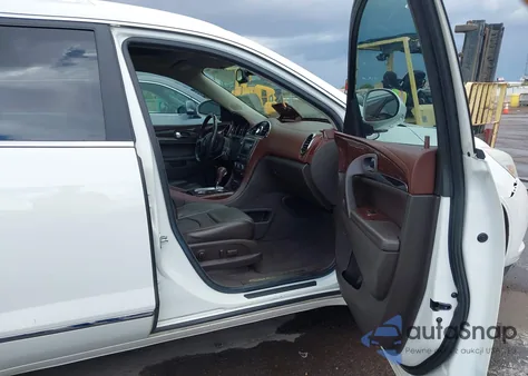 2014 Buick Enclave Premium z USA, uszkodzony, nr VIN 5GAKRCKD5EJ207681